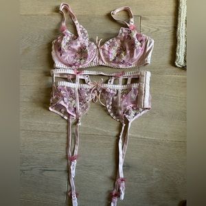 For love and lemons set